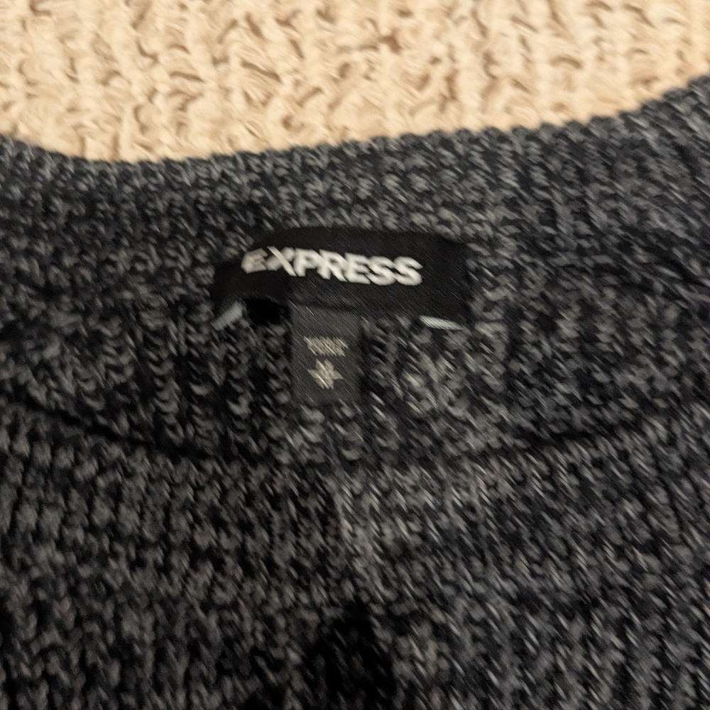 Men's Sweater - Picture 3 of 3